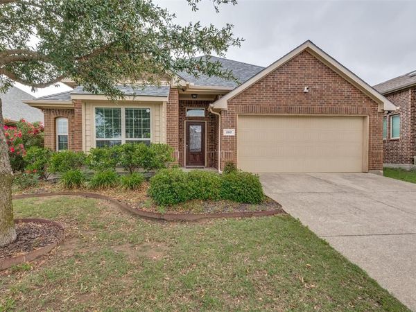 157 Charleston Lane, Fate, TX 75189