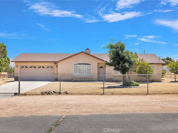 7335 Dayton , Hesperia, CA 92345