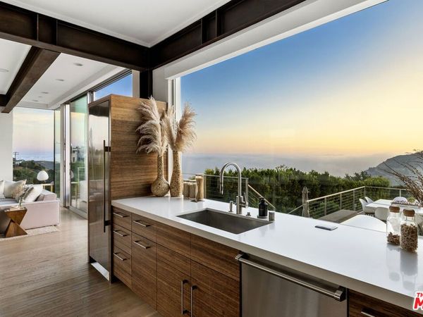2915 Tuna Canyon Road , Topanga, CA 90290