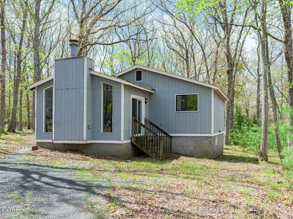 144 Maria Lane , Dingmans Ferry, PA 18328