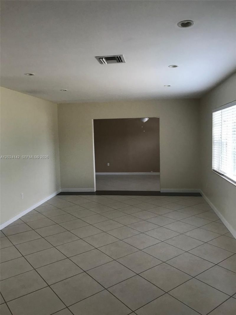 9800 SW 12th Ter , Unit 9800, Miami, FL 33174 Photo
