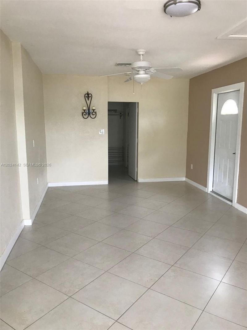 9800 SW 12th Ter , Unit 9800, Miami, FL 33174 Photo