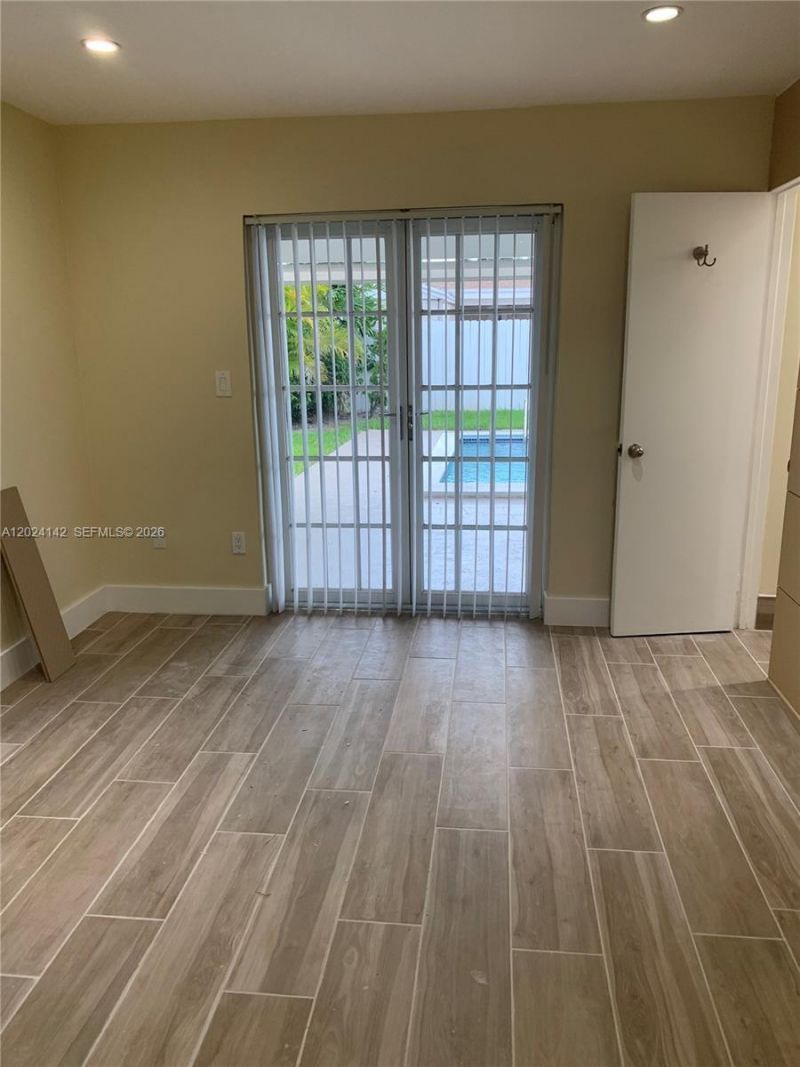 9800 SW 12th Ter , Unit 9800, Miami, FL 33174 Photo