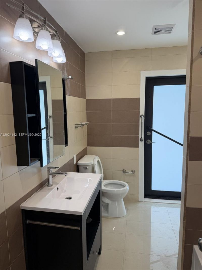 9800 SW 12th Ter , Unit 9800, Miami, FL 33174 Photo
