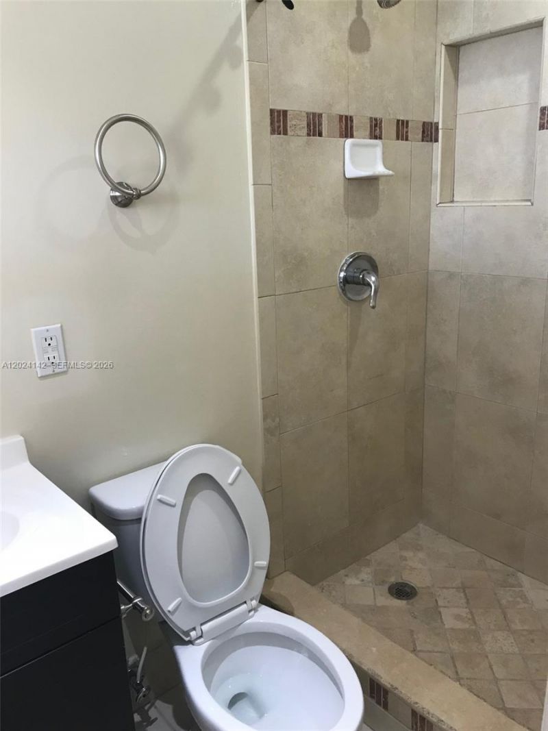 9800 SW 12th Ter , Unit 9800, Miami, FL 33174 Photo