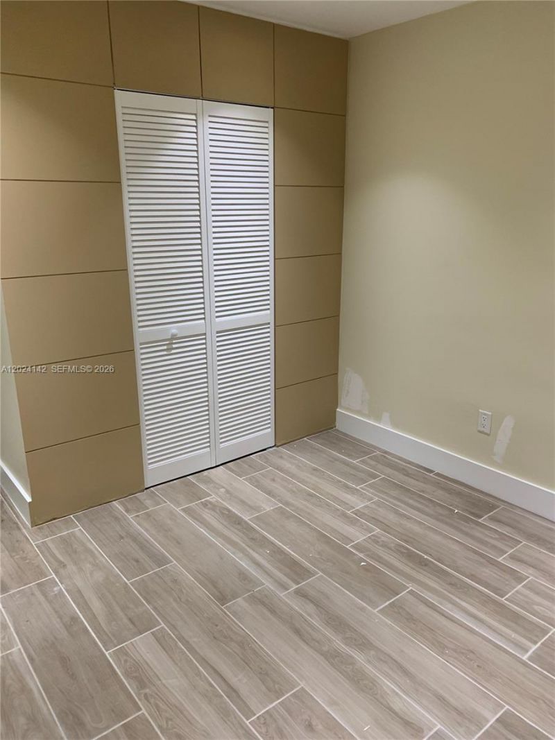 9800 SW 12th Ter , Unit 9800, Miami, FL 33174 Photo