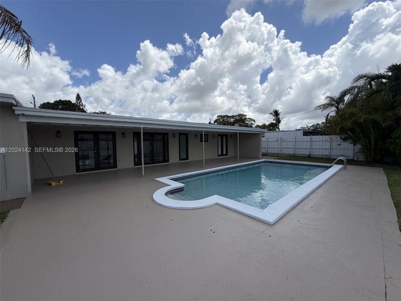 9800 SW 12th Ter , Unit 9800, Miami, FL 33174 Photo