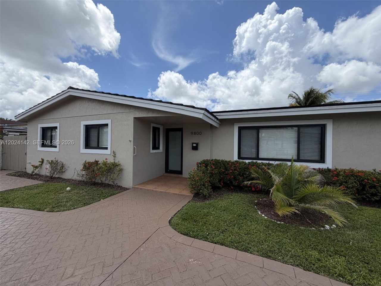 9800 SW 12th Ter , Unit 9800, Miami, FL 33174 Photo