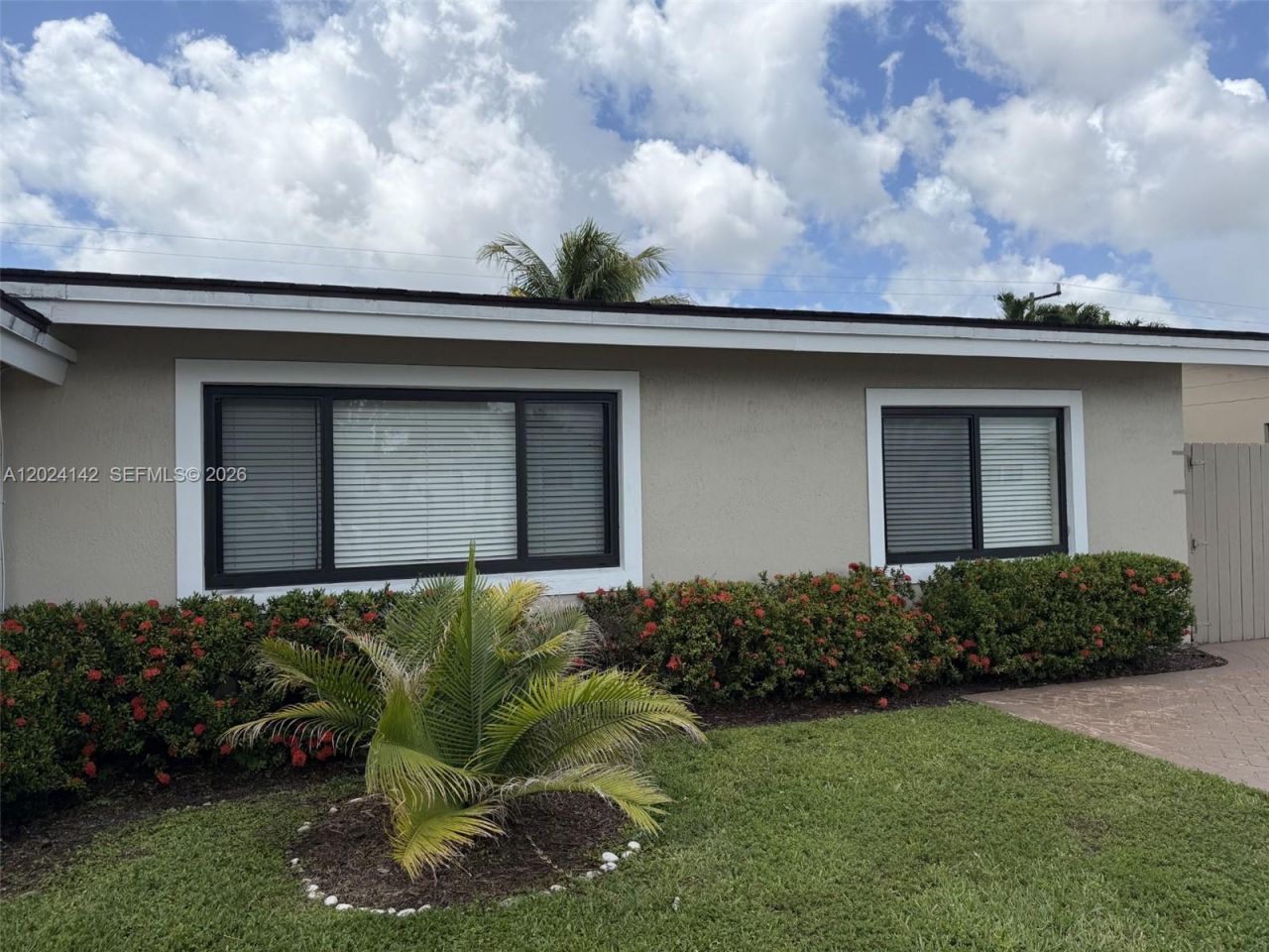 9800 SW 12th Ter , Unit 9800, Miami, FL 33174 Photo
