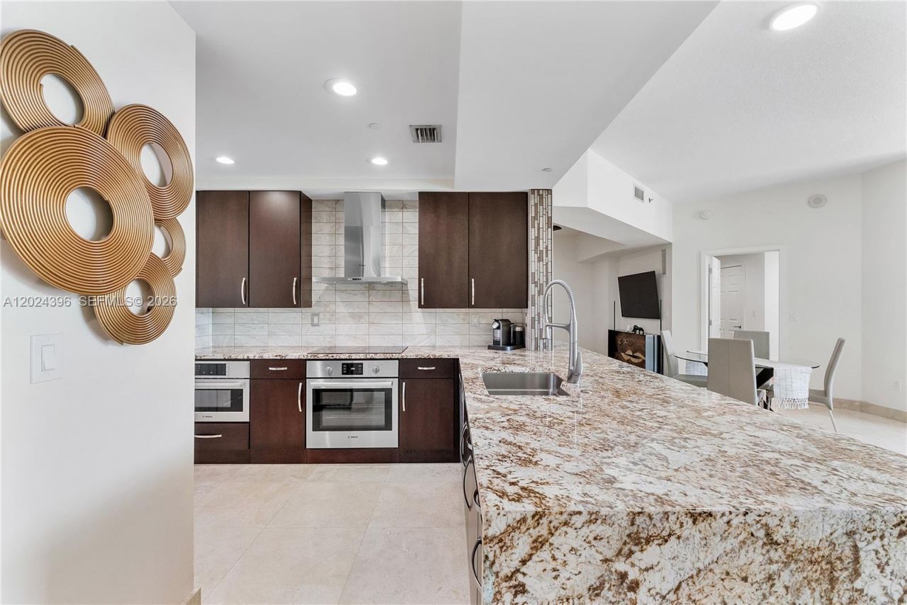 1819 SE 17th St , Unit 501, Fort Lauderdale, FL 33316 Photo