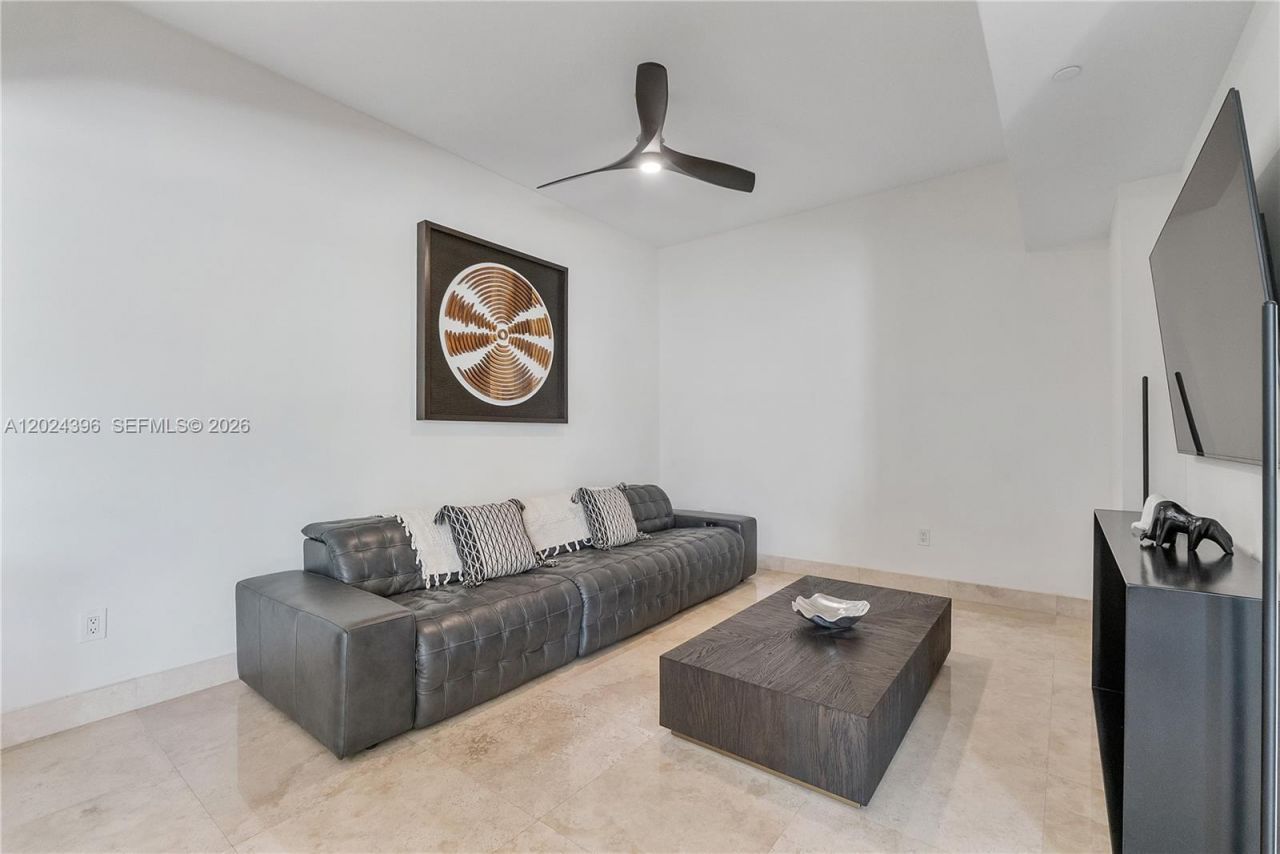 1819 SE 17th St , Unit 501, Fort Lauderdale, FL 33316 Photo