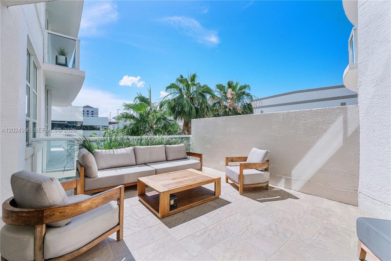 1819 SE 17th St , Unit 501, Fort Lauderdale, FL 33316 Photo