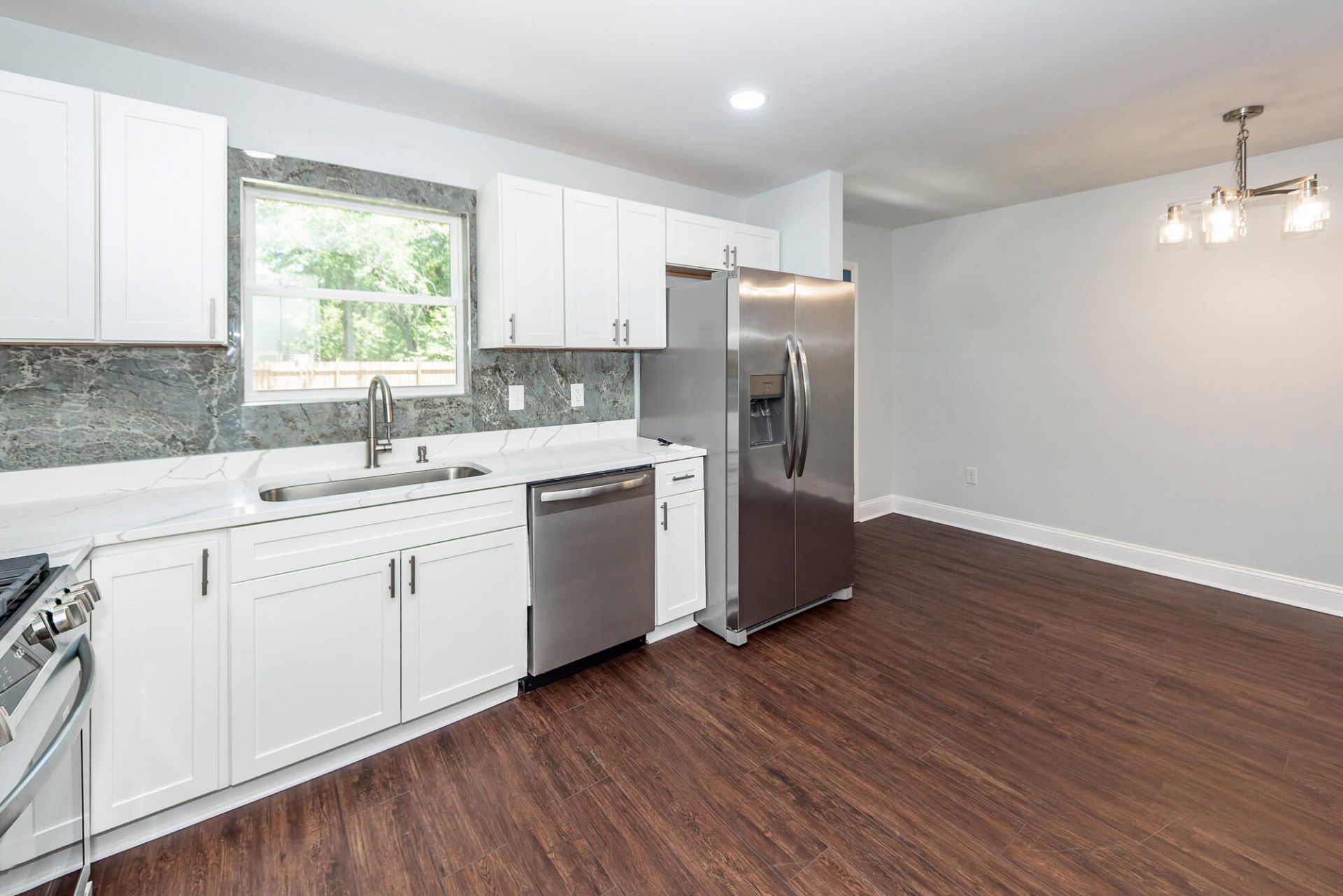 8330 Longridge Road Photo 13