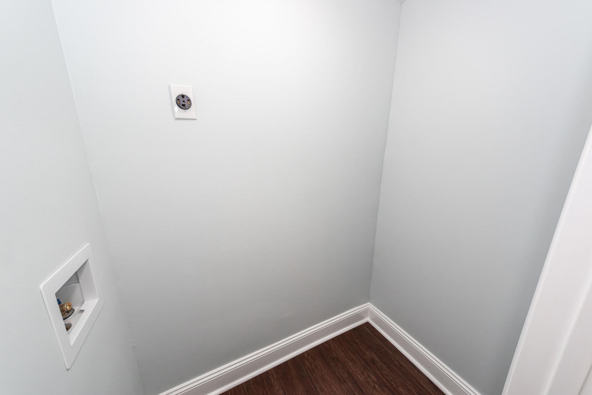 8330 Longridge Road Photo 15