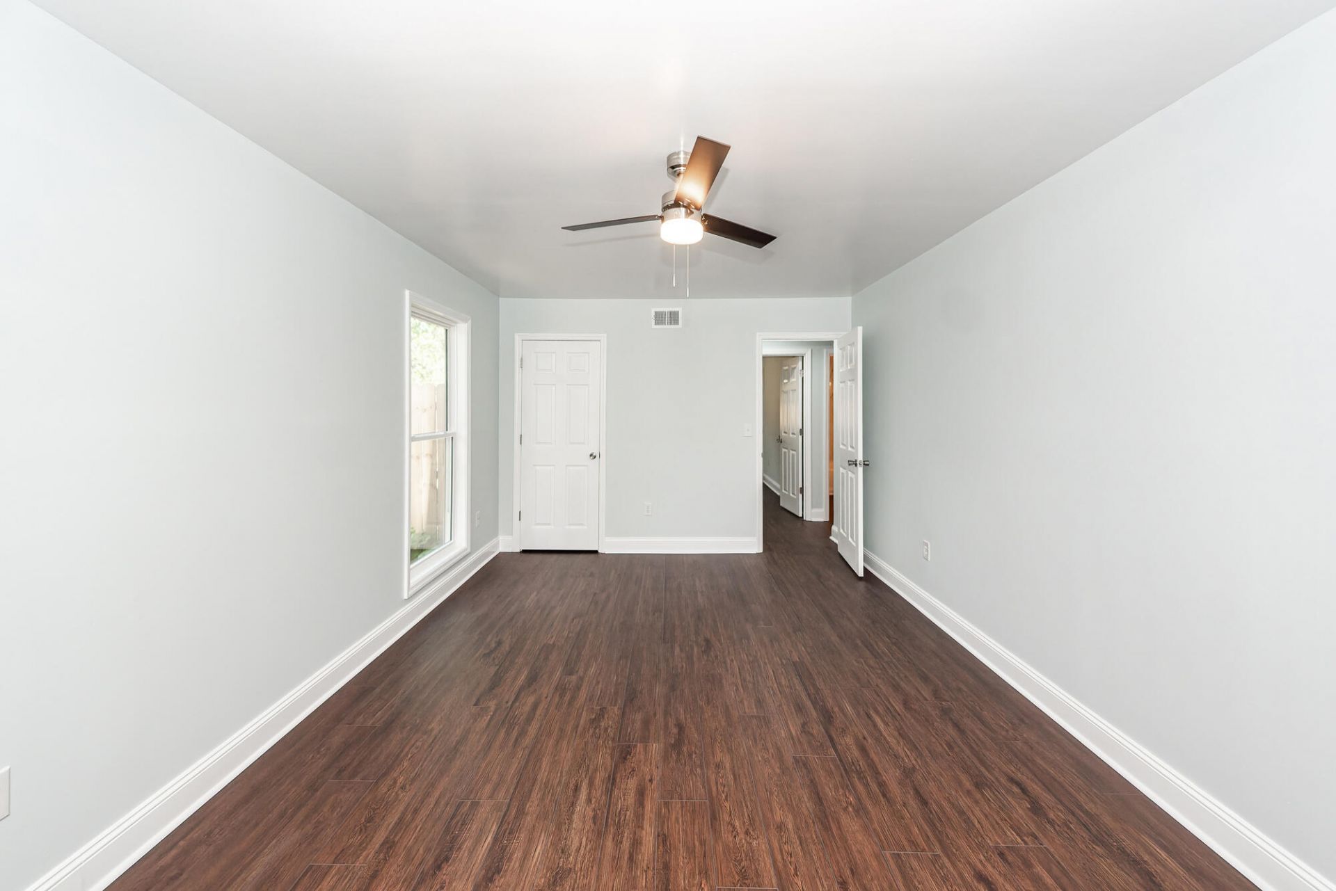 8330 Longridge Road Photo 20