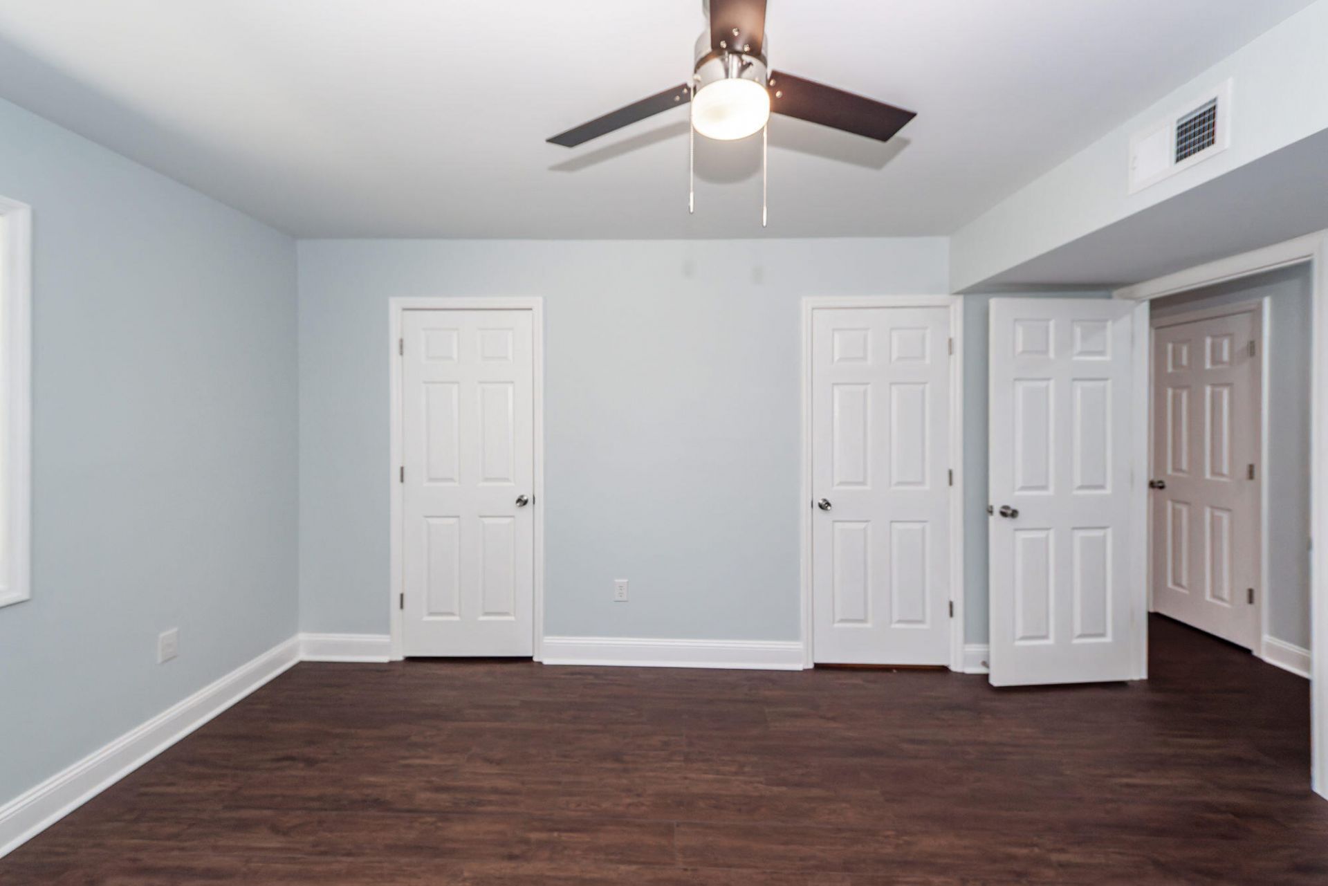 8330 Longridge Road Photo 23