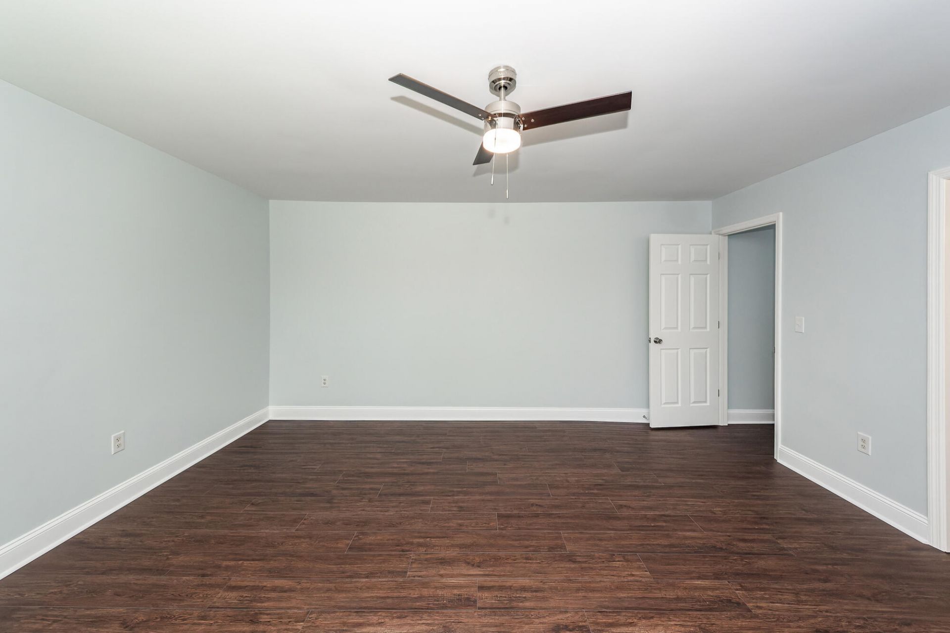 8330 Longridge Road Photo 27