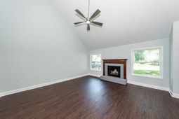8330 Longridge Road photo 4