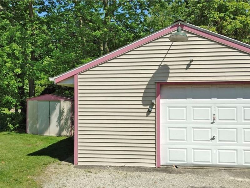 136 Sunset Drive, Kelleys Island, OH 43438 Photo 7