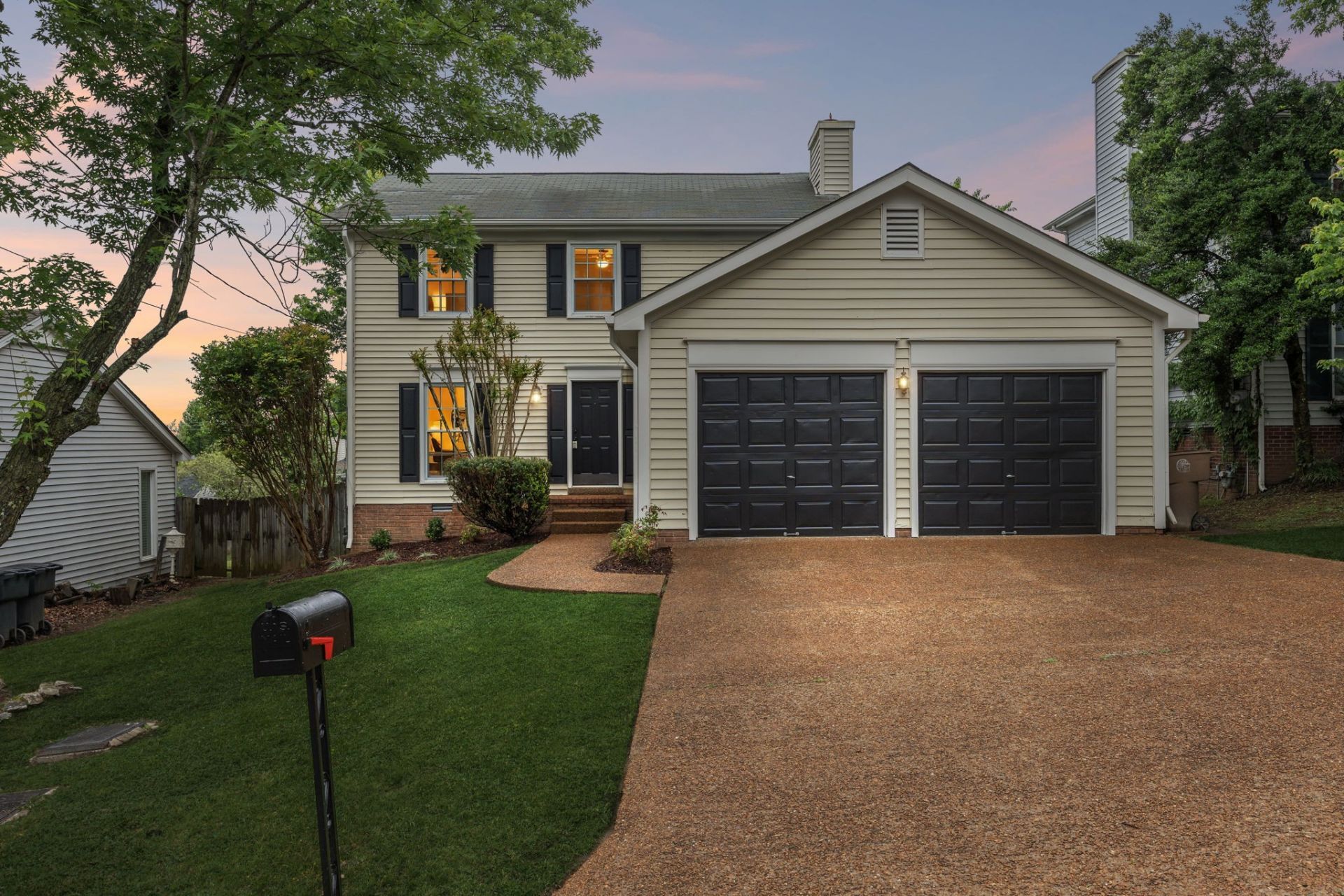 5509 Fairhaven Dr, Nashville, TN 37211 Main Photo