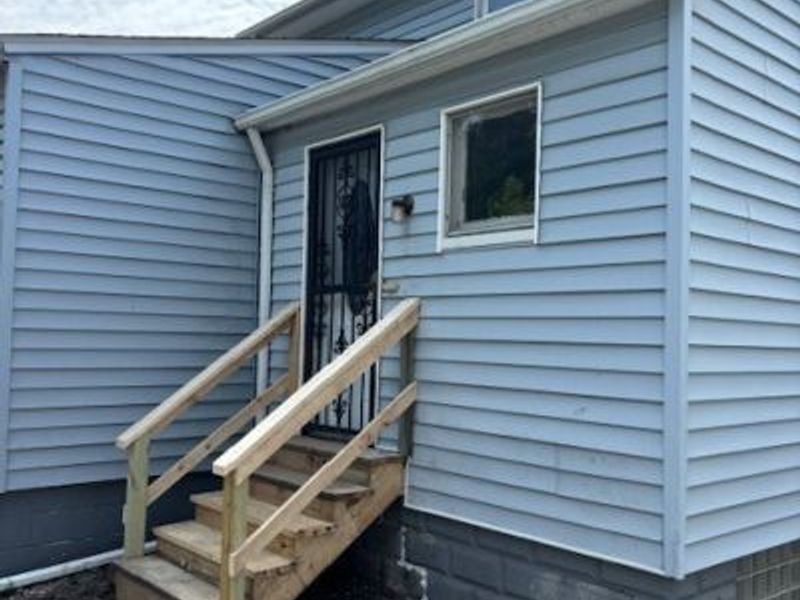 10613 Nelson Avenue, Cleveland, OH 44105 Photo 2