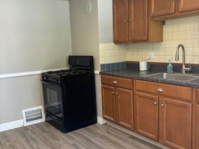 10613 Nelson Avenue, Cleveland, OH 44105 Photo 5
