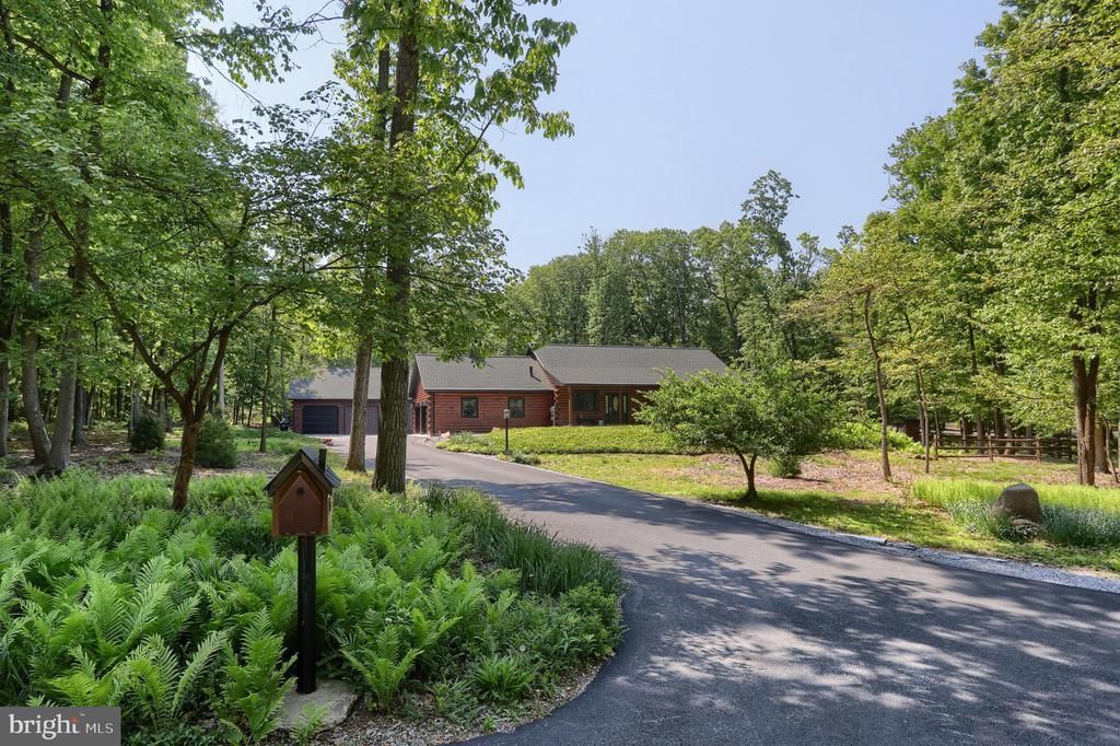 1005 Tulip Tree Drive, Lebanon, PA 17042 Main Photo