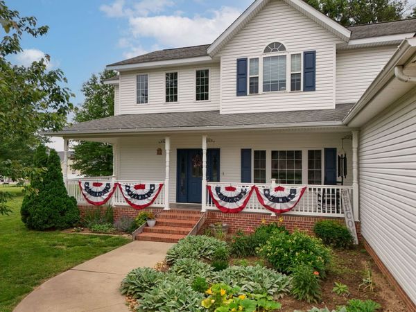 1601 Foxfire Lane , Herrin, IL 62948