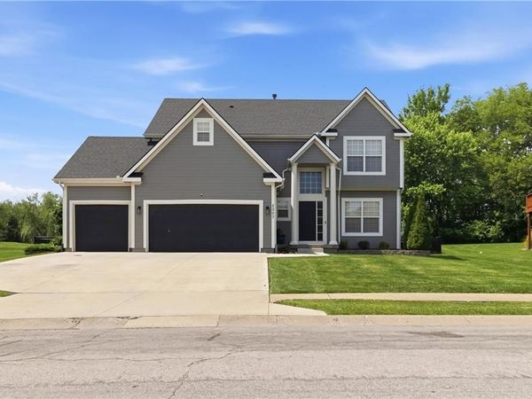 2007 Sequoia Drive, Raymore, MO 64083