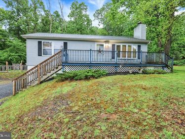 2492 BUFFALO COVE , AUBURN, PA 17922