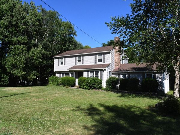 313 Burnt Plains , Milford, CT 06461
