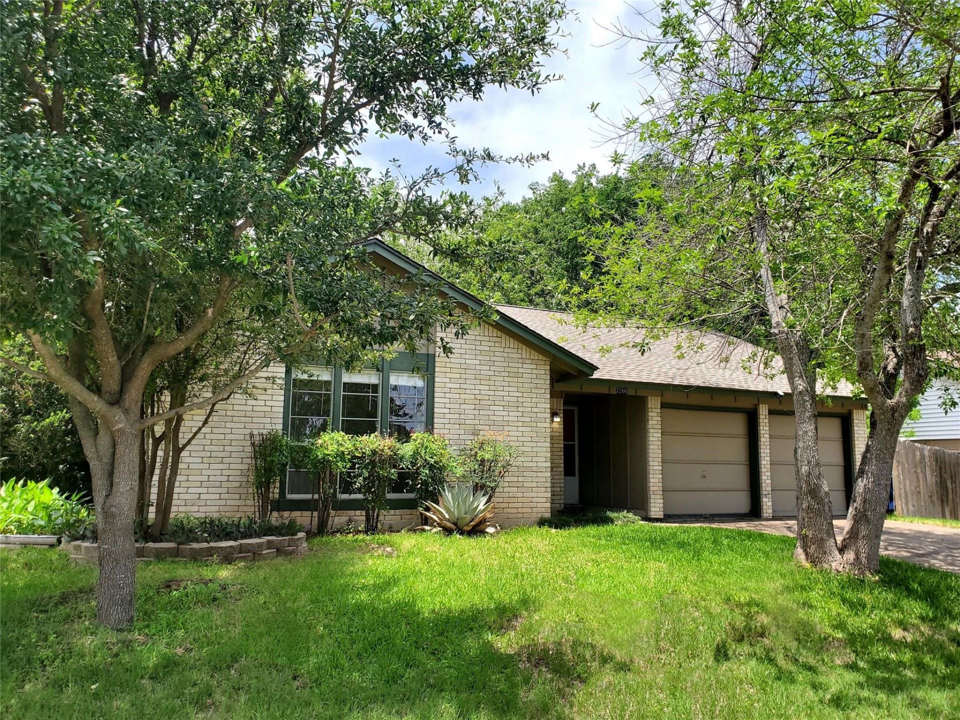 7208 Eganhill Dr, Austin, TX 78745 Main Photo