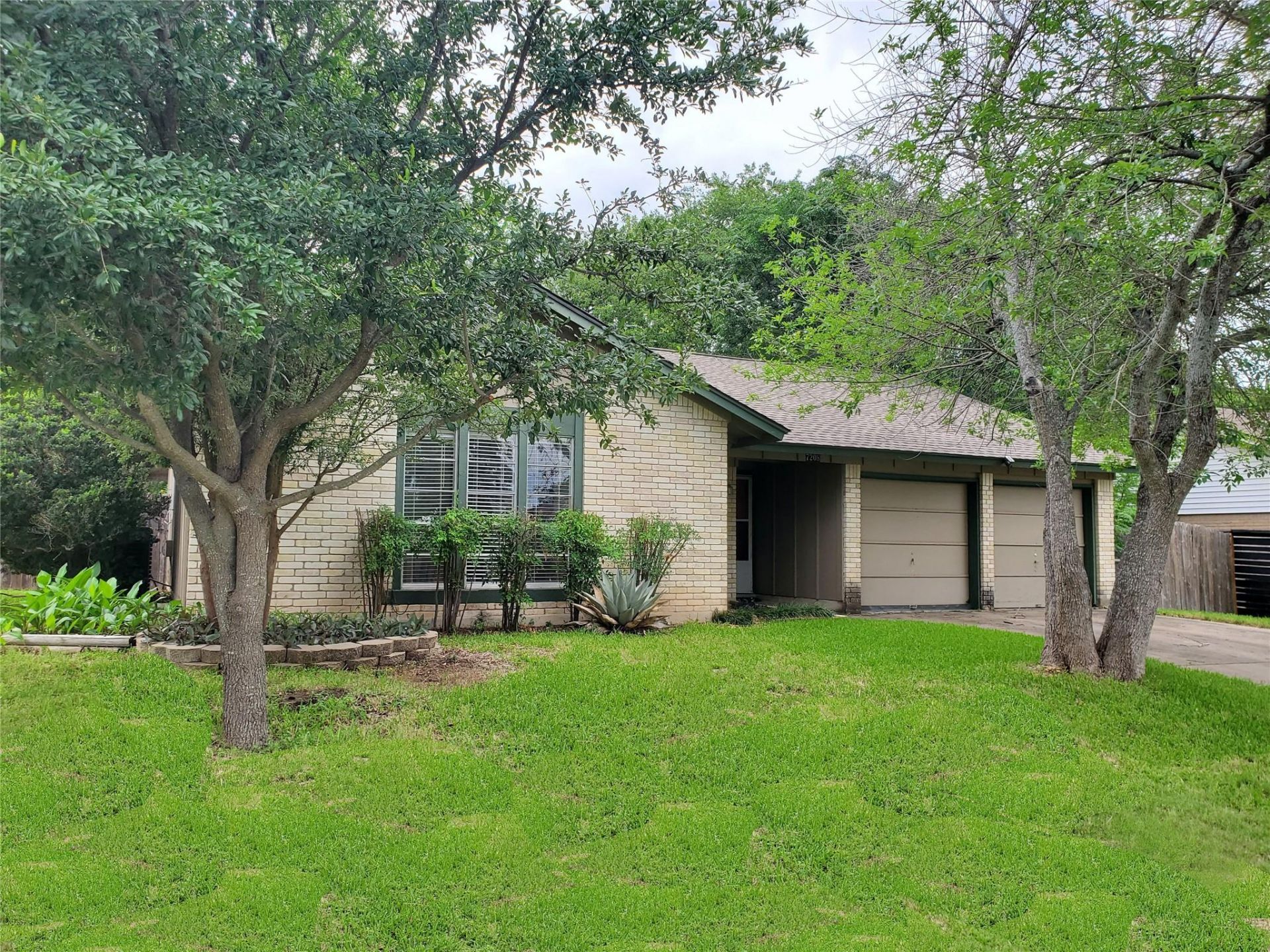 7208 Eganhill Dr, Austin, TX 78745 Main Photo