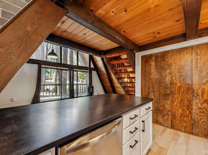1491 Zapotec Drive, South Lake Tahoe, CA 96150 Photo