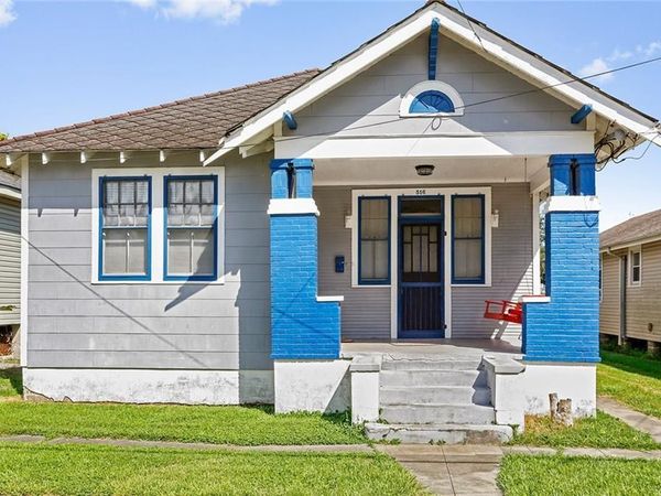 516 MONROE Street , Gretna, LA 70053