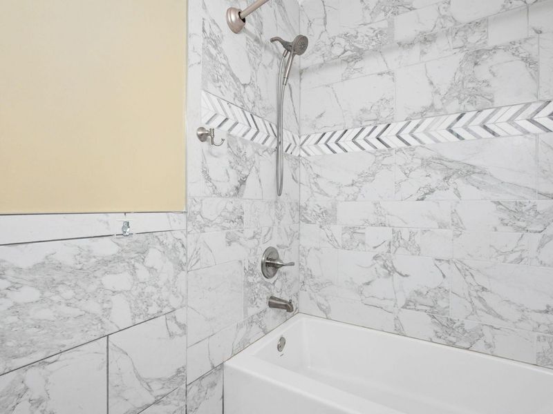 7429 Kirkdale Drive, Unit 3C, Blacklick, OH 43004 Photo 3