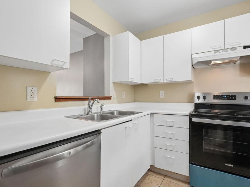 7429 Kirkdale Drive, Unit 3C, Blacklick, OH 43004 Photo 6