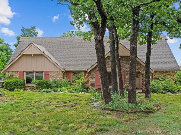 2516 Mountain Road , Bartlesville, OK 74003