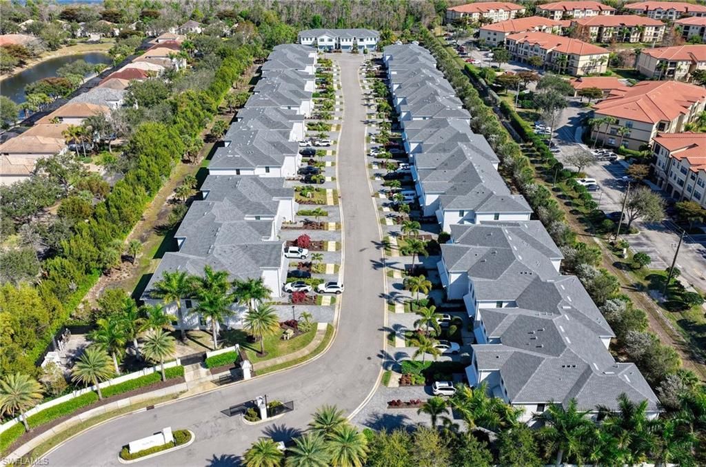 13045 Pembroke Dr, Naples, FL 34105 Photo