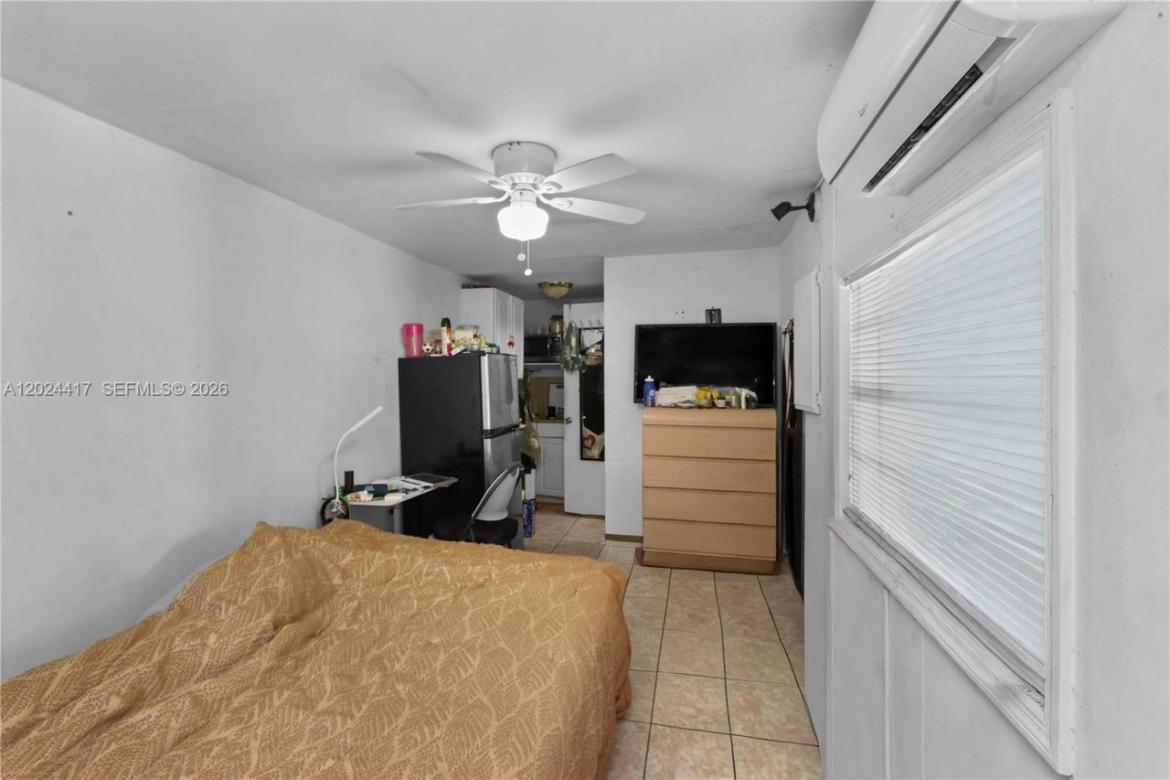 827 SW 128 Ave , Miami, FL 33184 Photo