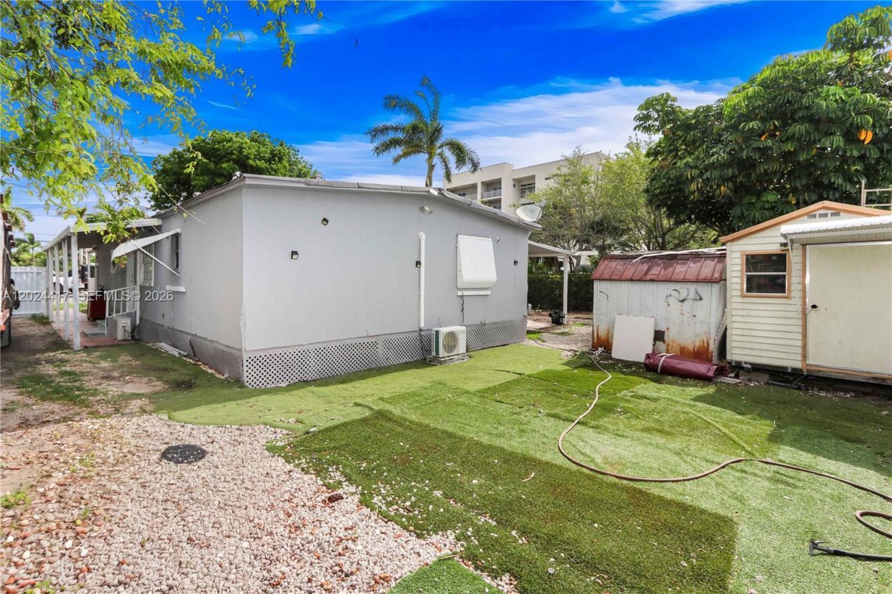 827 SW 128 Ave , Miami, FL 33184 Photo