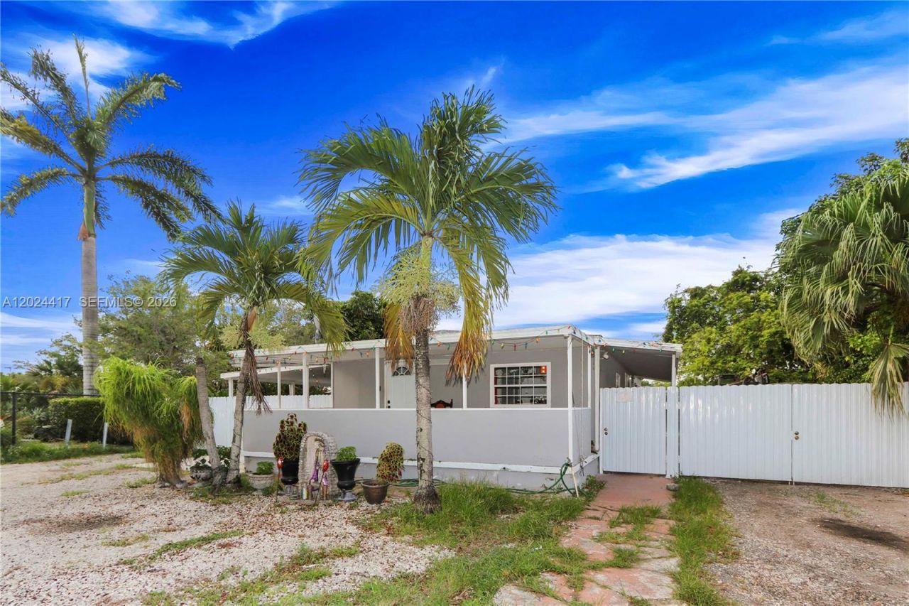 827 SW 128 Ave , Miami, FL 33184 Photo