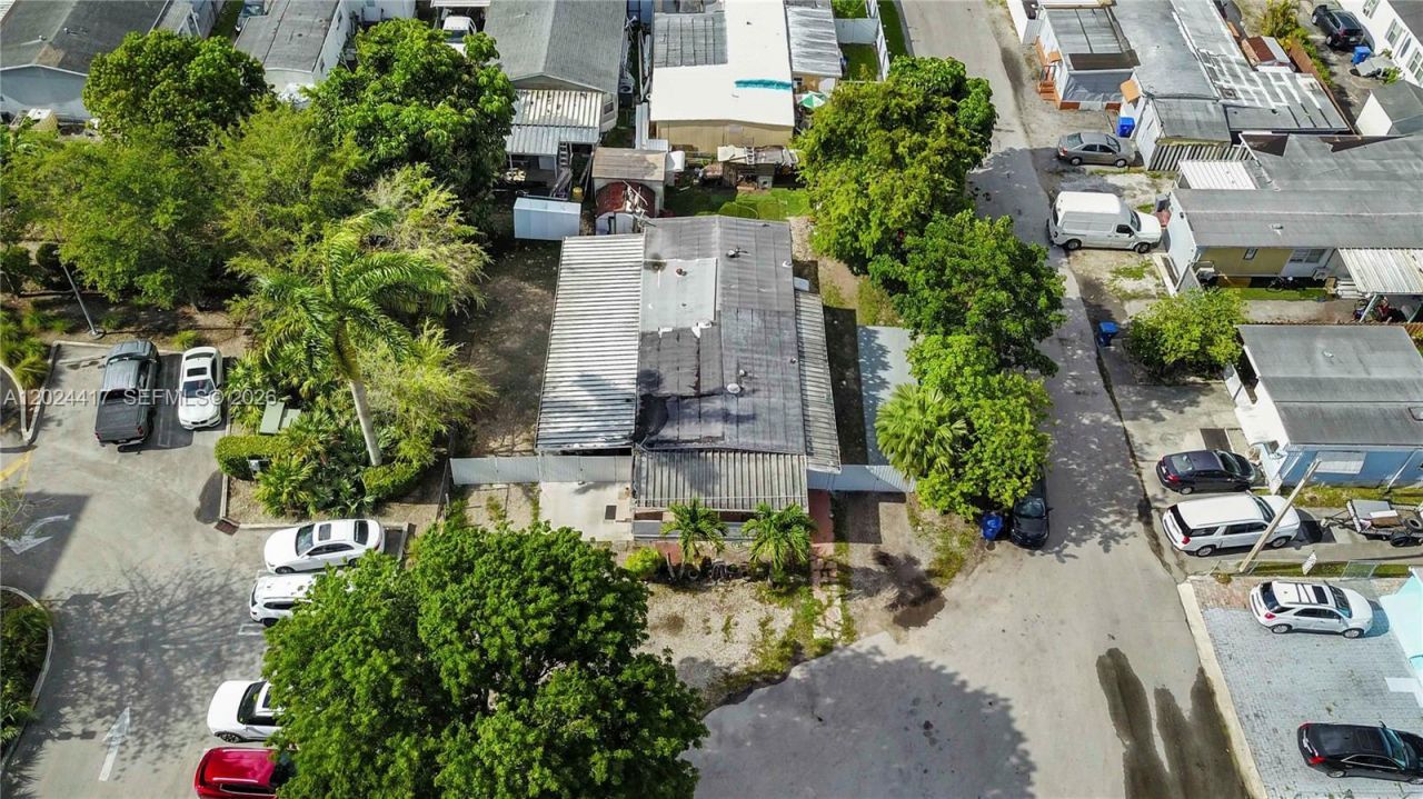 827 SW 128 Ave , Miami, FL 33184 Photo