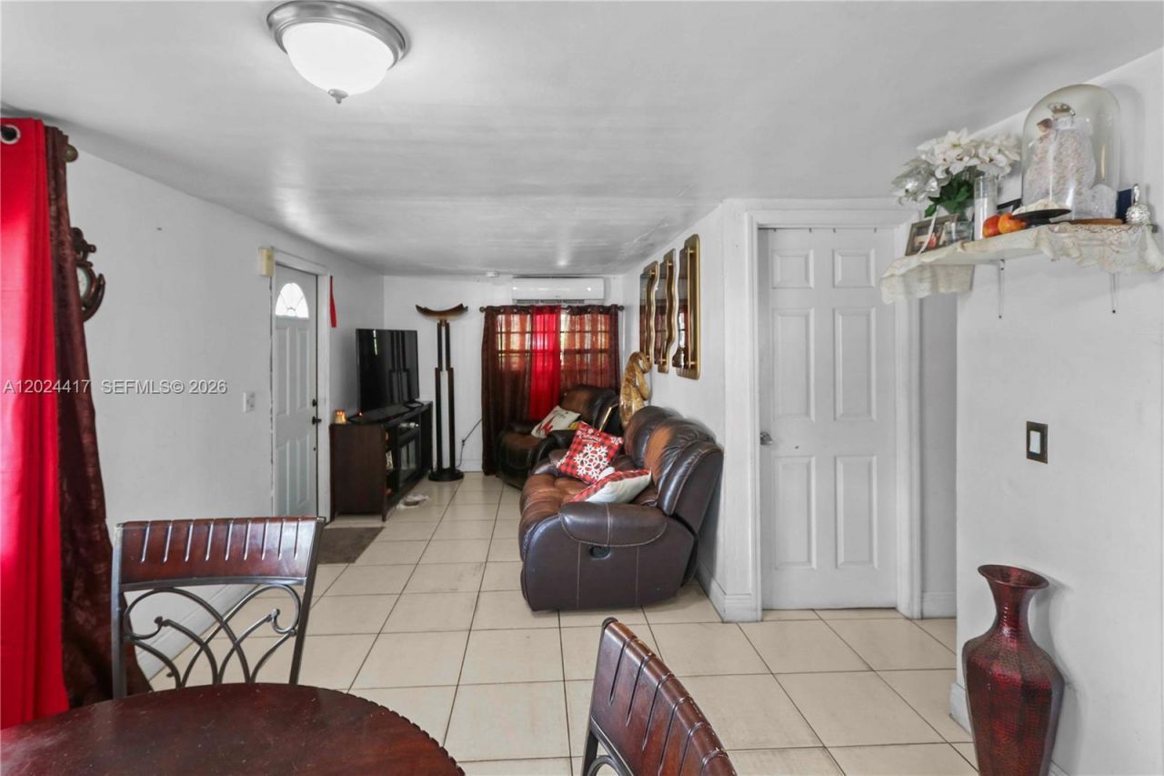 827 SW 128 Ave , Miami, FL 33184 Photo