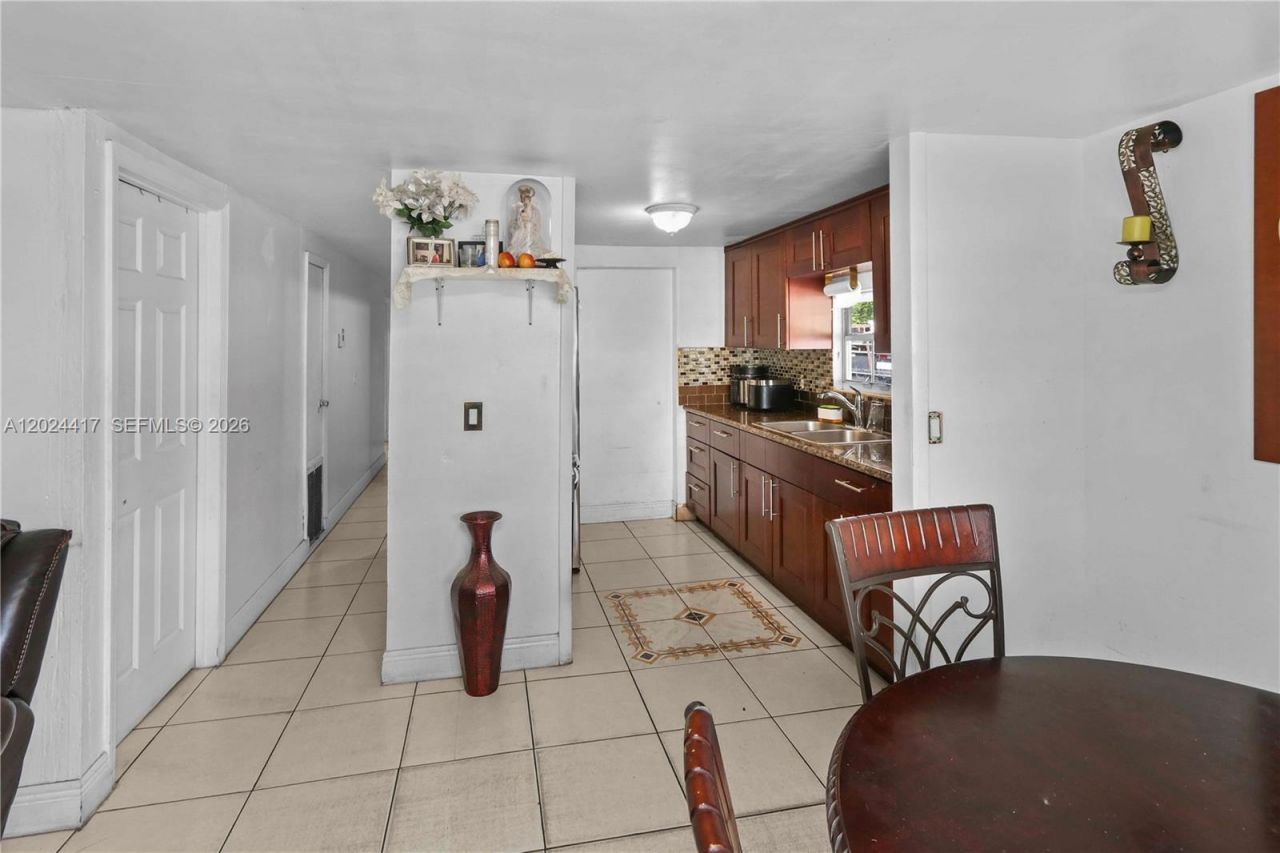 827 SW 128 Ave , Miami, FL 33184 Photo
