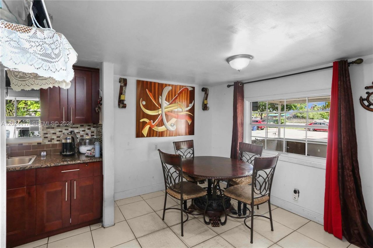 827 SW 128 Ave , Miami, FL 33184 Photo