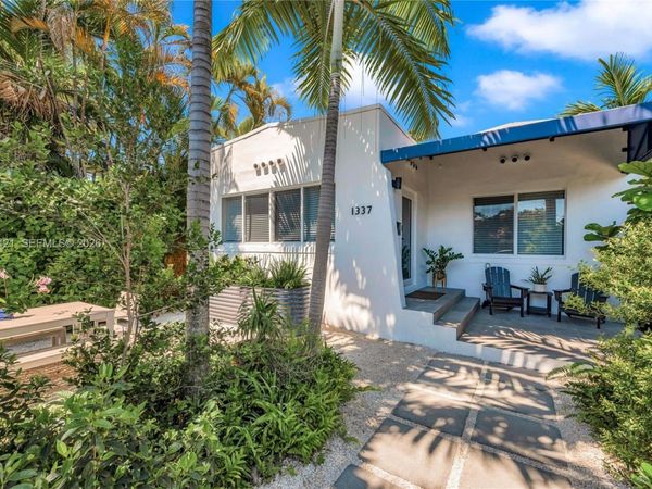 1337 SW 15 St, Unit Front, Miami, FL 33145