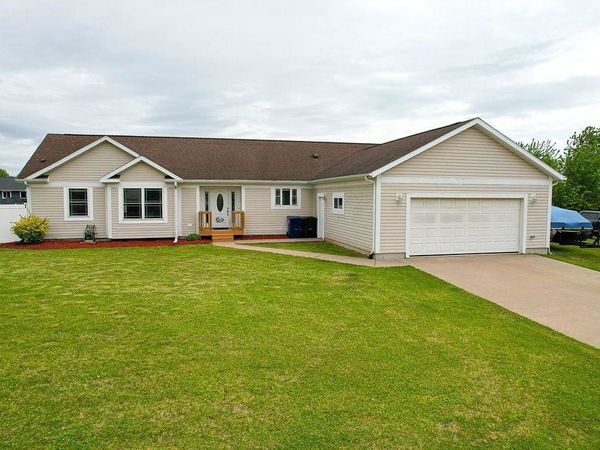 1001 Riverwood Place, Sparta, WI 54656