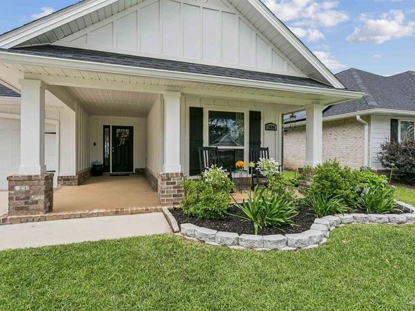 5694 Dunridge Dr, Pace, FL 32571