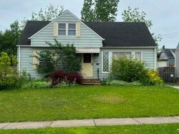 9320 Alexander Road , Garfield Heights, OH 44125